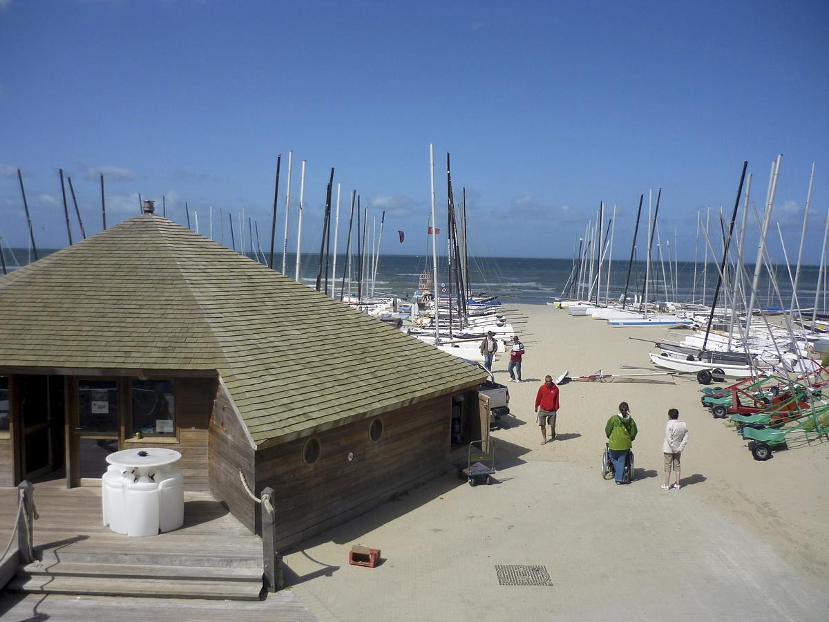 White Princess Koksijde Kültér fotó